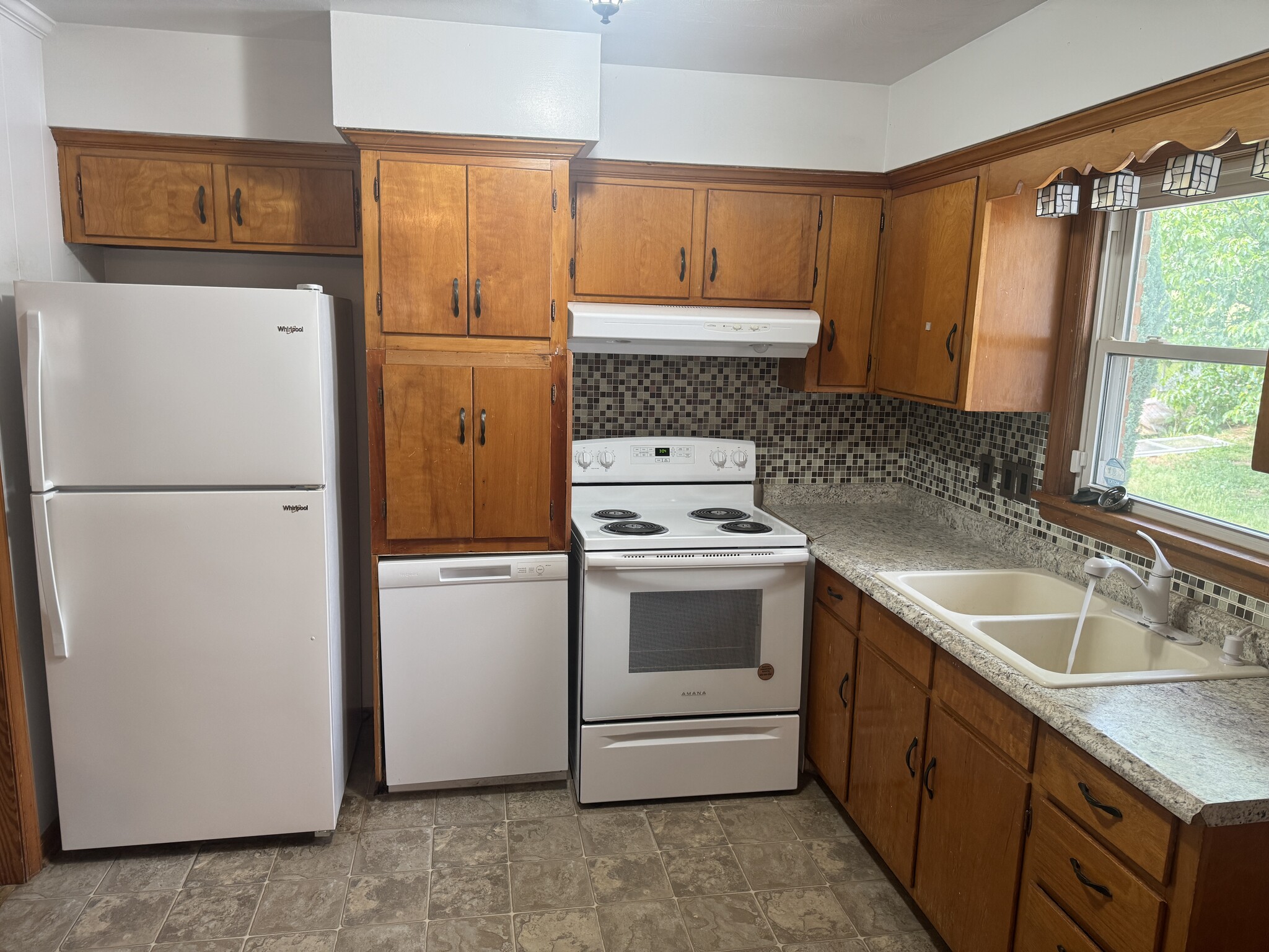 Building Photo - 1407 Longview Ave