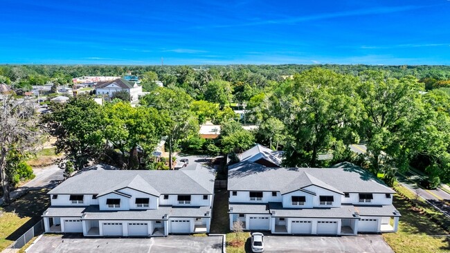 Building Photo - 37 SE 15th Terrace