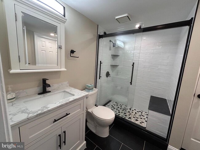 Building Photo - 287 Knoll Dr