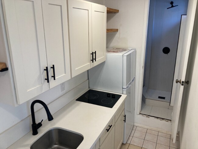 Building Photo - 112 Pauloa Pl