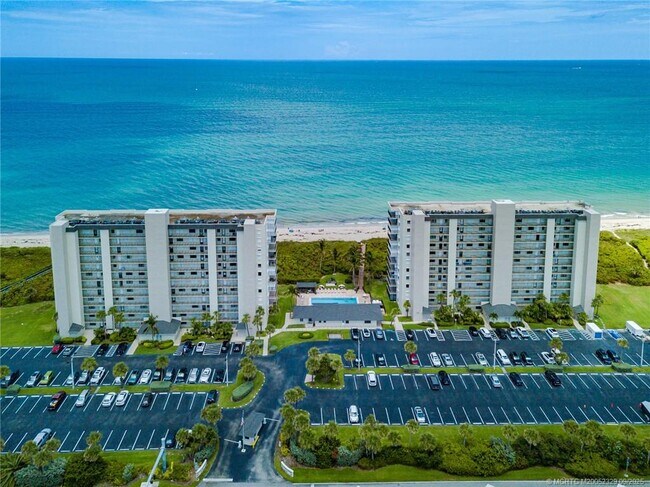 Building Photo - 4200 N Hwy A1A