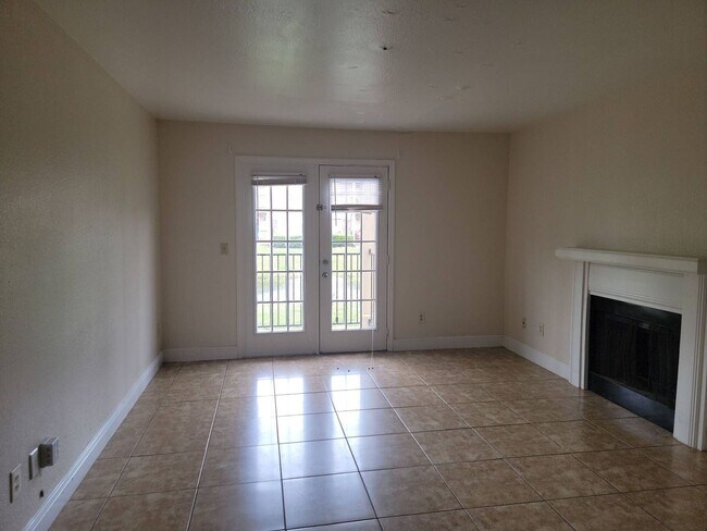 Building Photo - Orlando - 1 Bedroom, 1 Bathroom - $1,295.00