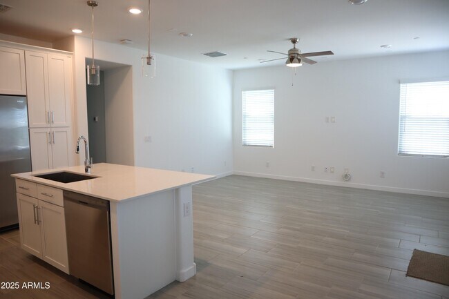 Building Photo - 4077 S Sabrina Dr