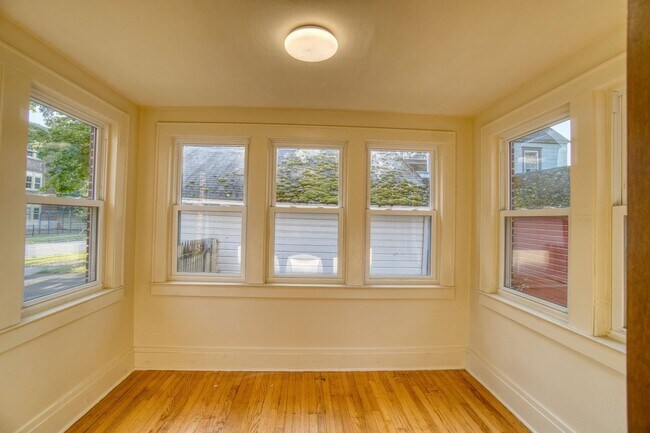 Building Photo - 400 Harvard Pl