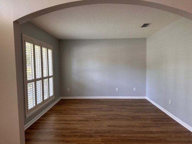 Building Photo - Located in the heart of Fernandina Beach!