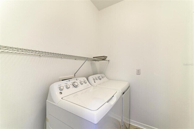 Building Photo - 4650 Woodbrook Dr