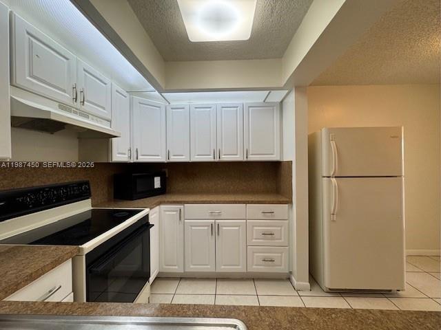 Building Photo - 9010 SW 125th Ave