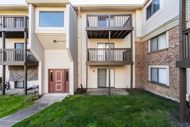 Building Photo - 30078 W 12 Mile Rd