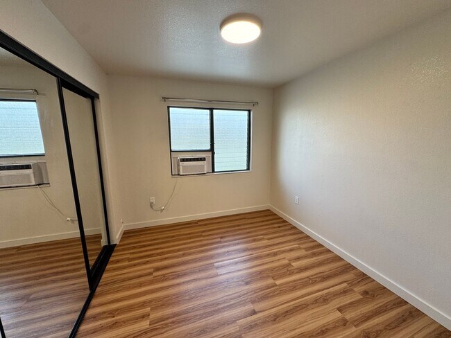 Building Photo - 98-660 Moanalua Loop 285