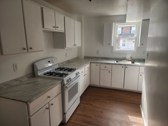 Primary Photo - 36 N Rodney Dr