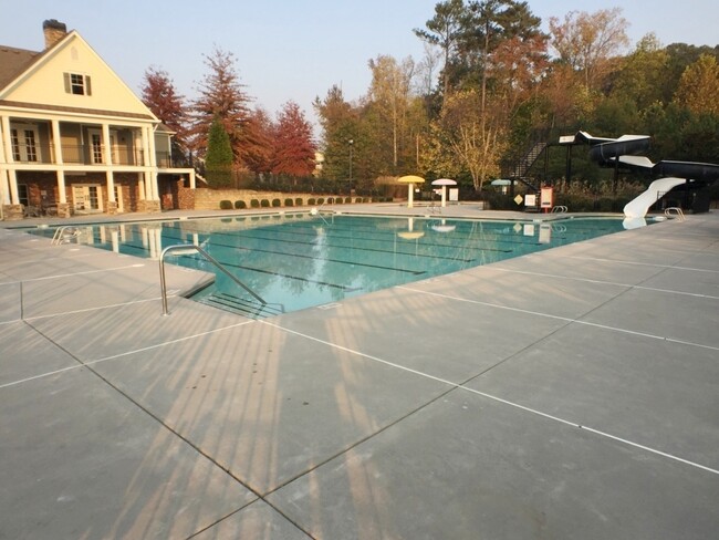 Building Photo - Modern 3BR Townhome - Swim/Tennis and More!