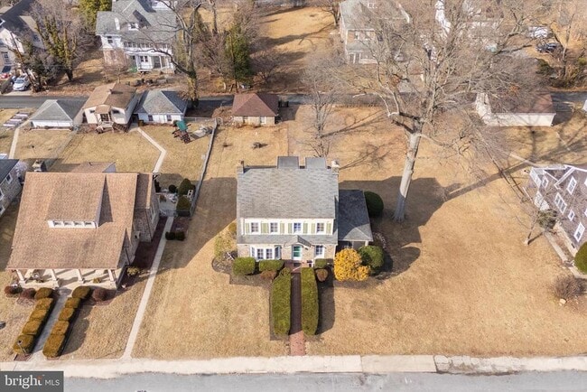 Building Photo - 1329 Olive St