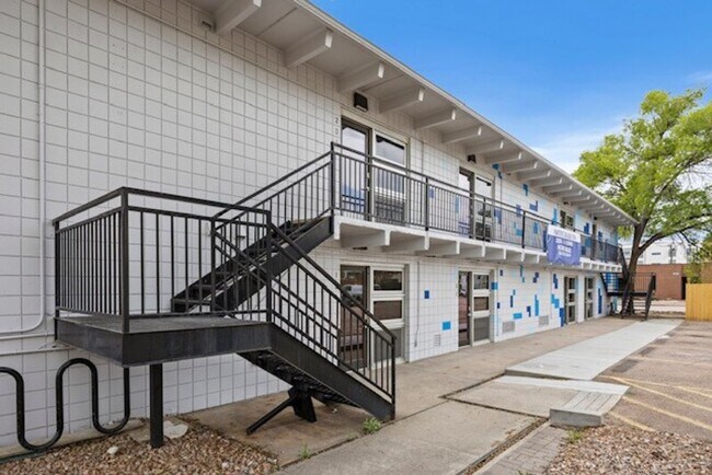 Building Photo - 415 S Weber St