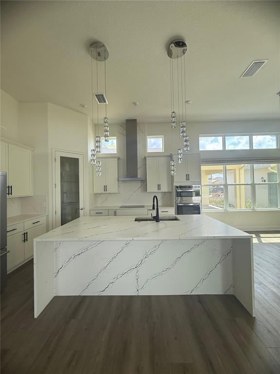 Building Photo - 9803 Gobat Aly