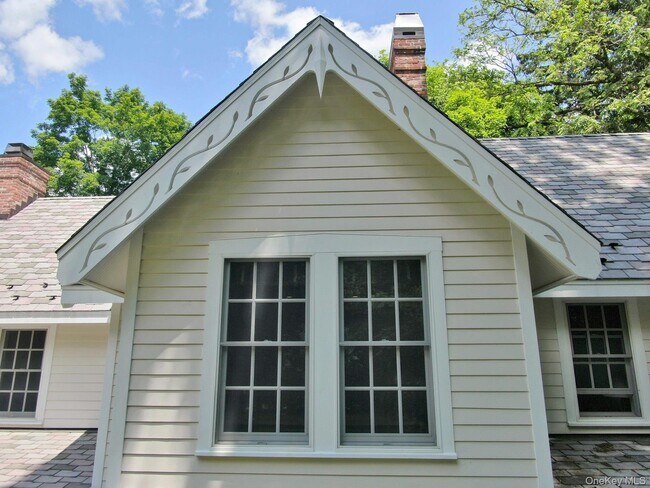 Building Photo - 314 Haverstraw Rd