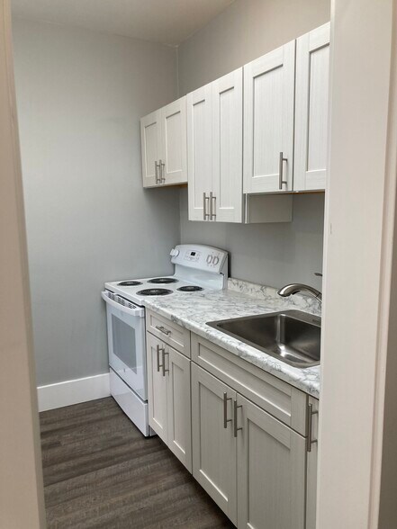 Kitchen - 231 2nd Ave NE