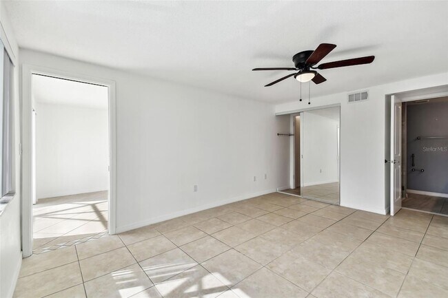 Building Photo - 3248 Rock Valley Dr