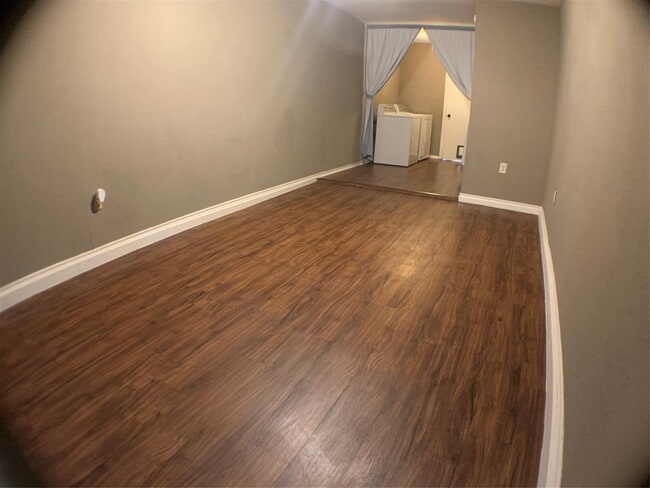 Building Photo - 16041 Stoneham Cir