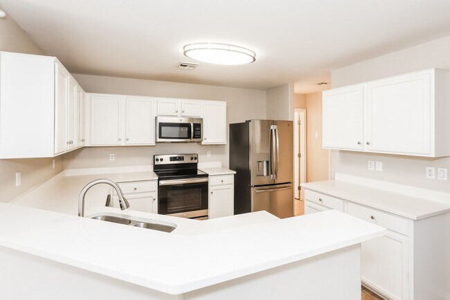 Building Photo - 38059 N Carolina Ave