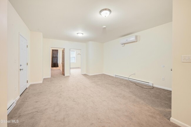 Building Photo - 281 Main St