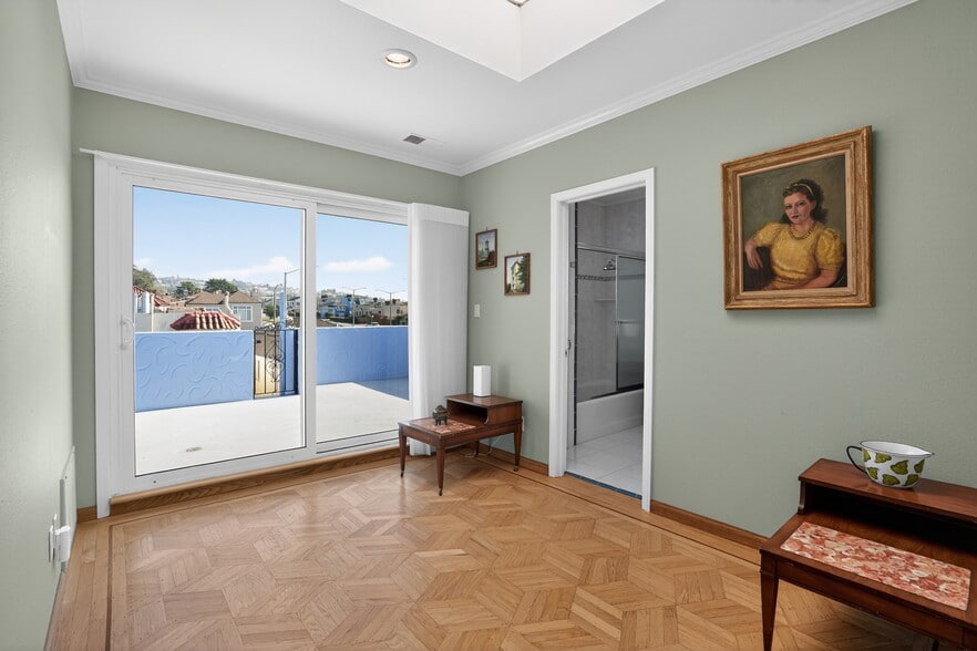 Upper level hall - 60 Goleta Ave