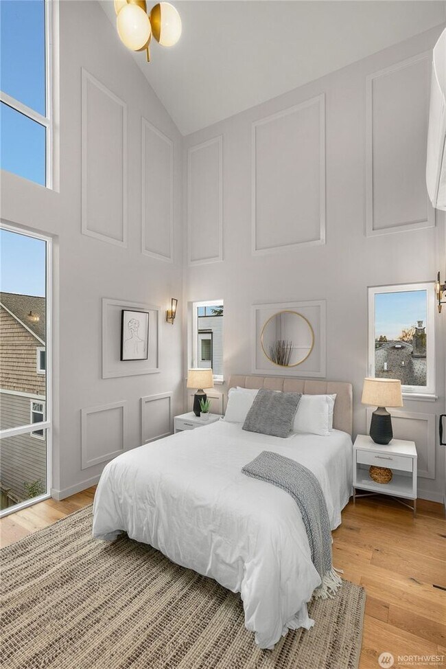 Building Photo - 3Bd/3.25Ba Seattle House