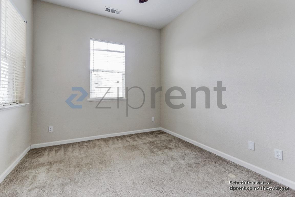 Building Photo - 4632 Hutchinson Ln