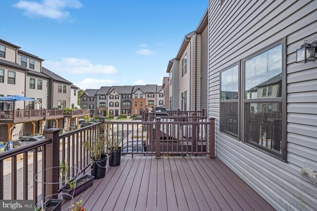 Building Photo - 1328 Trestle Dr