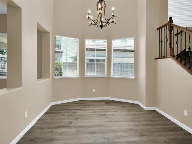 Building Photo - 4312 Middlefield Dr