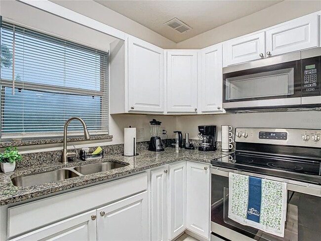 Building Photo - 3025 Long St