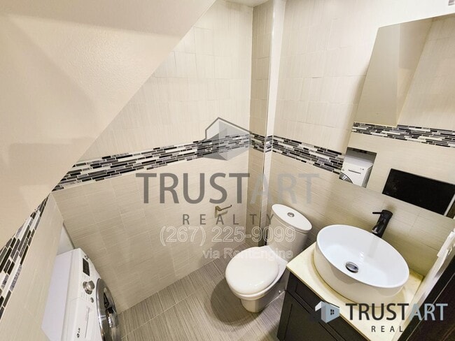 Building Photo - 12135 Academy Rd