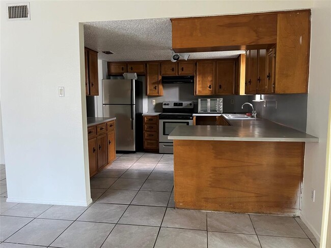 Building Photo - 8423 Fathom Cir