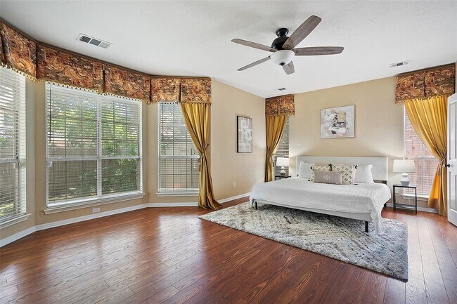 Building Photo - 1502 Azalea Dr
