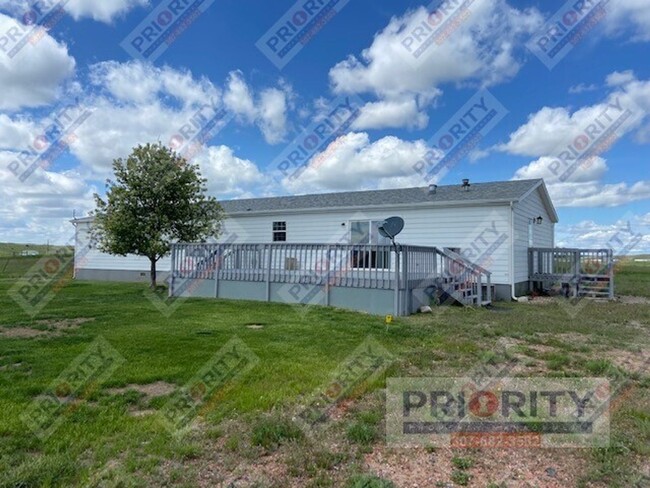 Building Photo - Home on 5 acres with HUGE shop