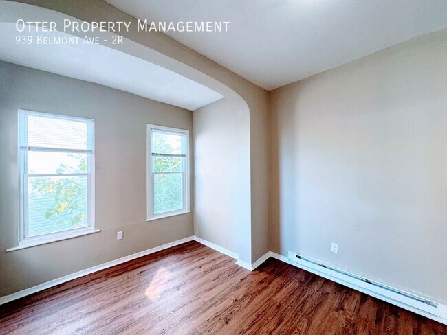 Building Photo - 939 Belmont Ave