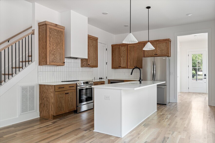 Building Photo - 2830 Clifton Ave