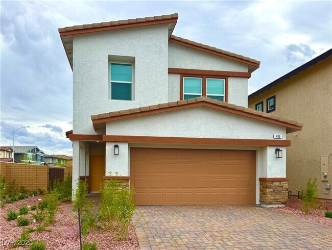 Primary Photo - 499 Red Lovebird Ave
