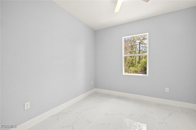 Building Photo - 3733 15th St W