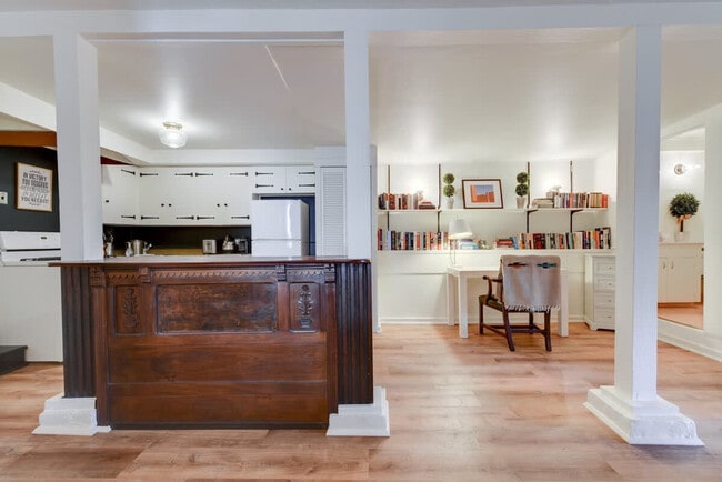 Building Photo - 2424 Gough St