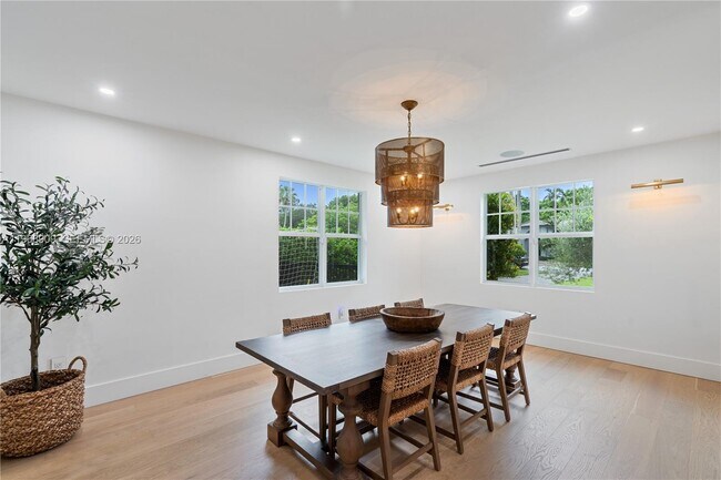 Building Photo - 9301 SW 93rd Ave