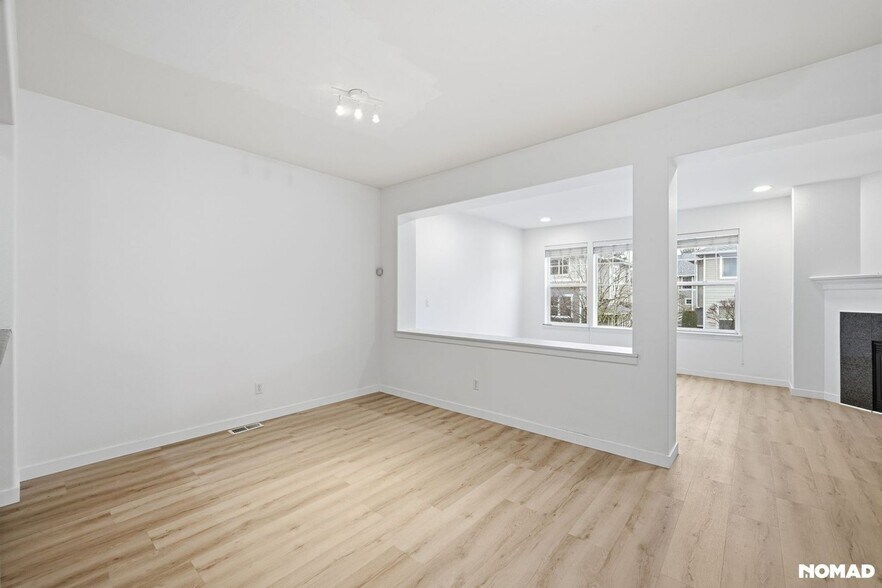 Building Photo - 15 164th St SW