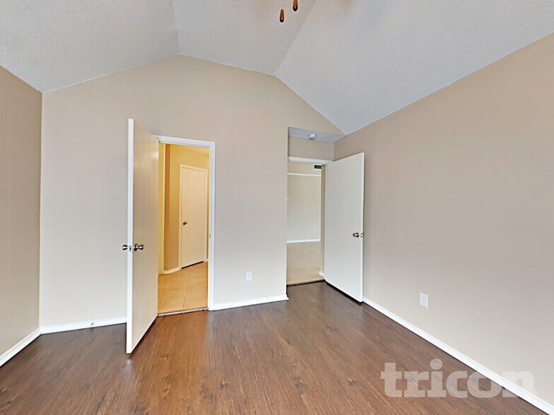 Building Photo - 1734 Windmill Ln