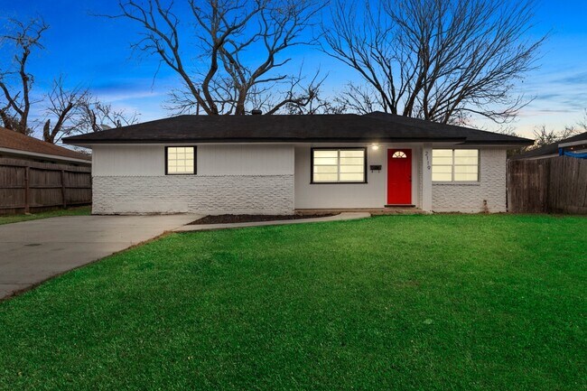Building Photo - 2119 Linden Creek Ln