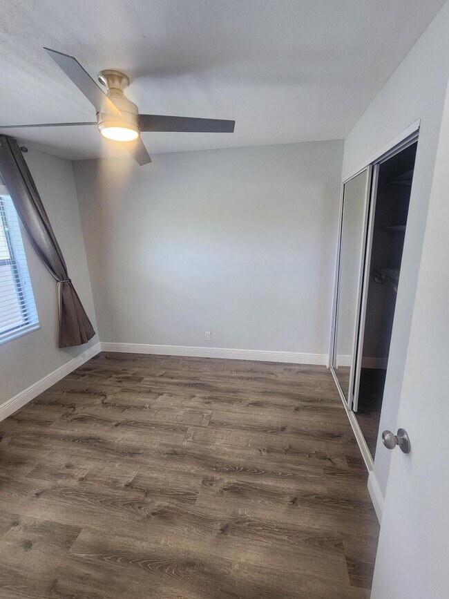 Building Photo - 7257 Golf Colony Ct