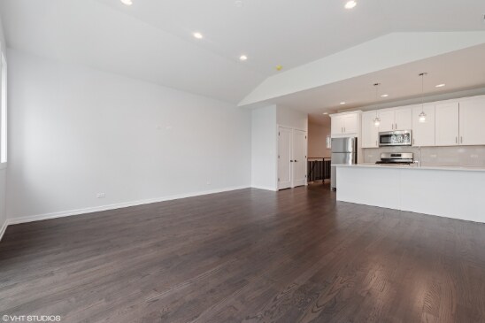 Building Photo - 4943 S Saint Lawrence Ave