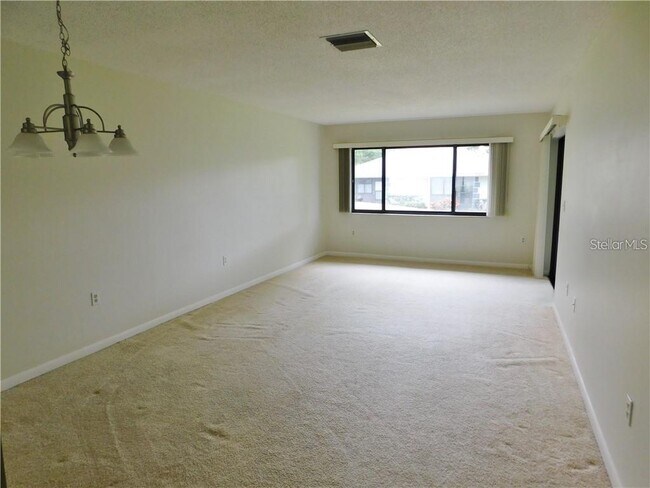 Building Photo - 2733 Countryside Blvd