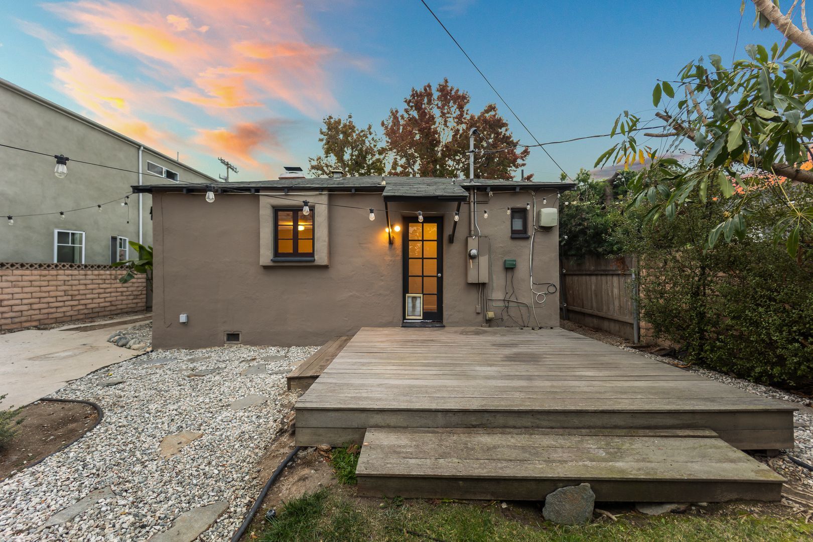 Building Photo - 3781 Greenwood Ave