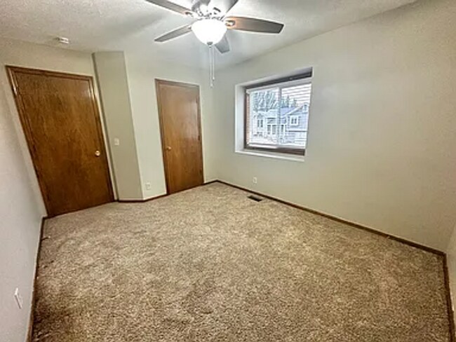 Building Photo - 1317 N 159th St