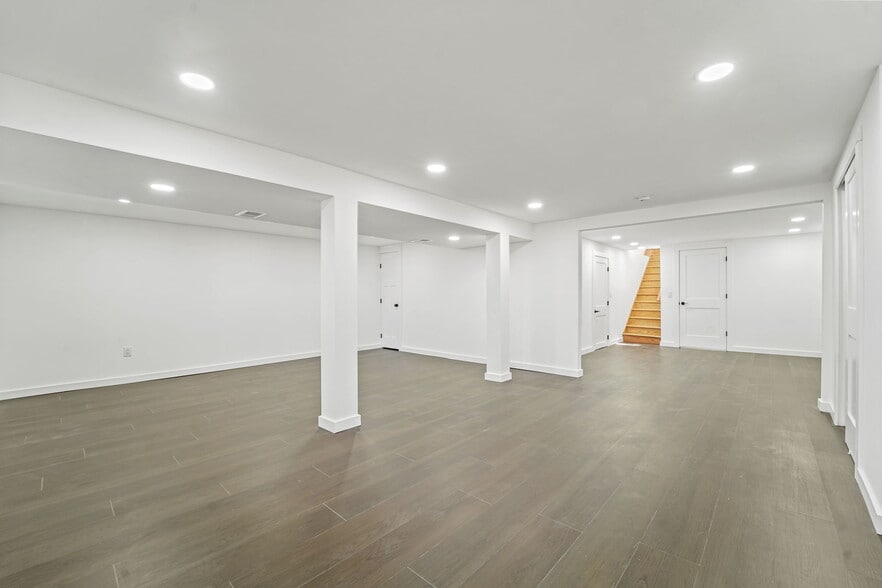 Building Photo - 110 Mill St