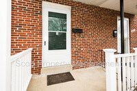Building Photo - 8627 Willow Oak Rd